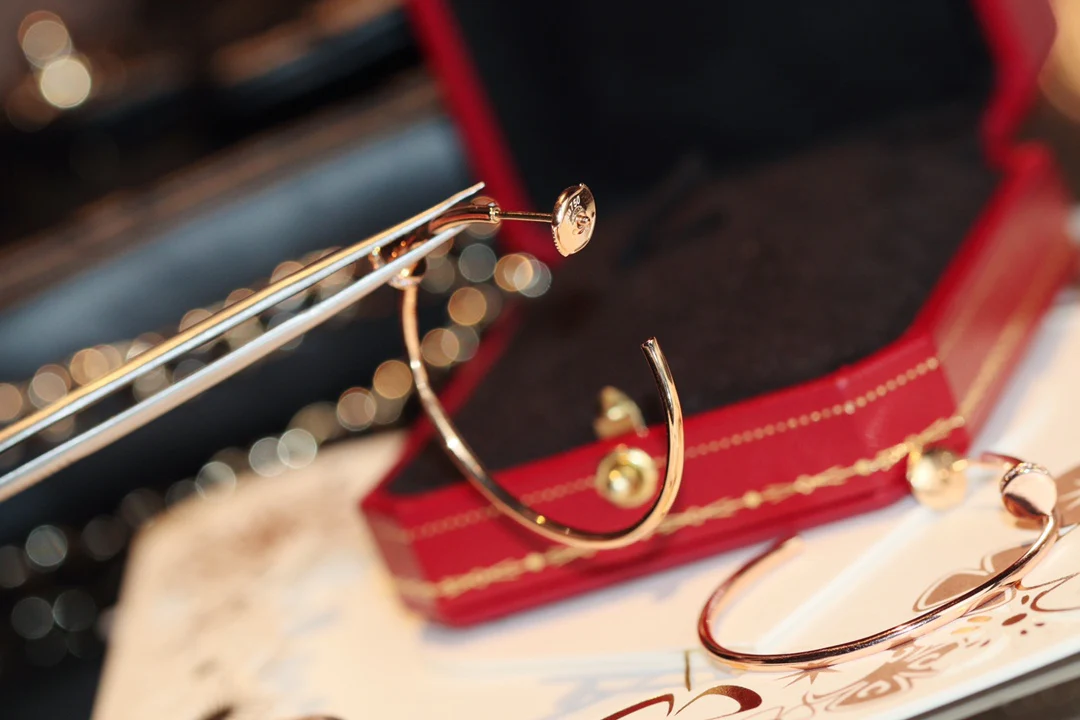 Серьги Cartier 041