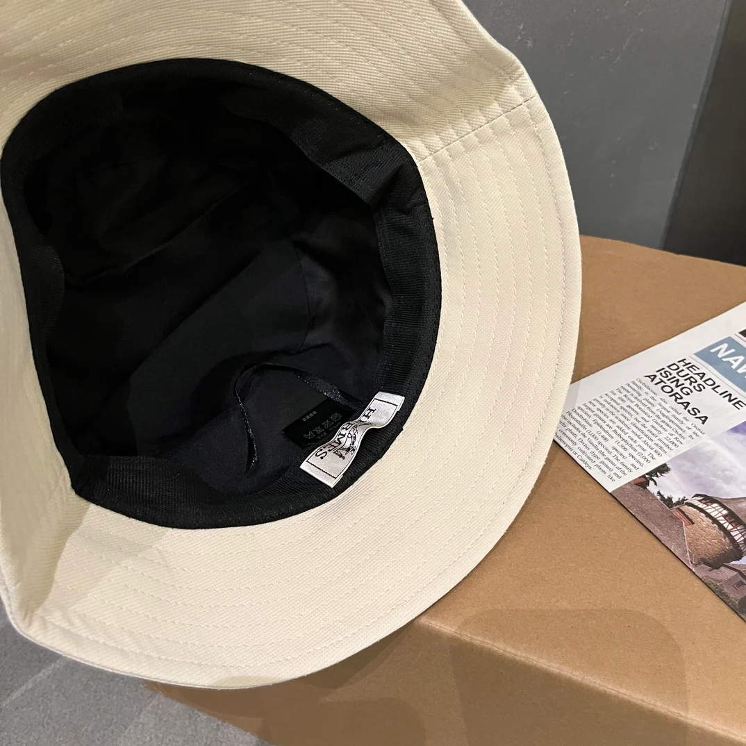 Новинка осени 2023 года от Hermes - Кожаная панама - Белая