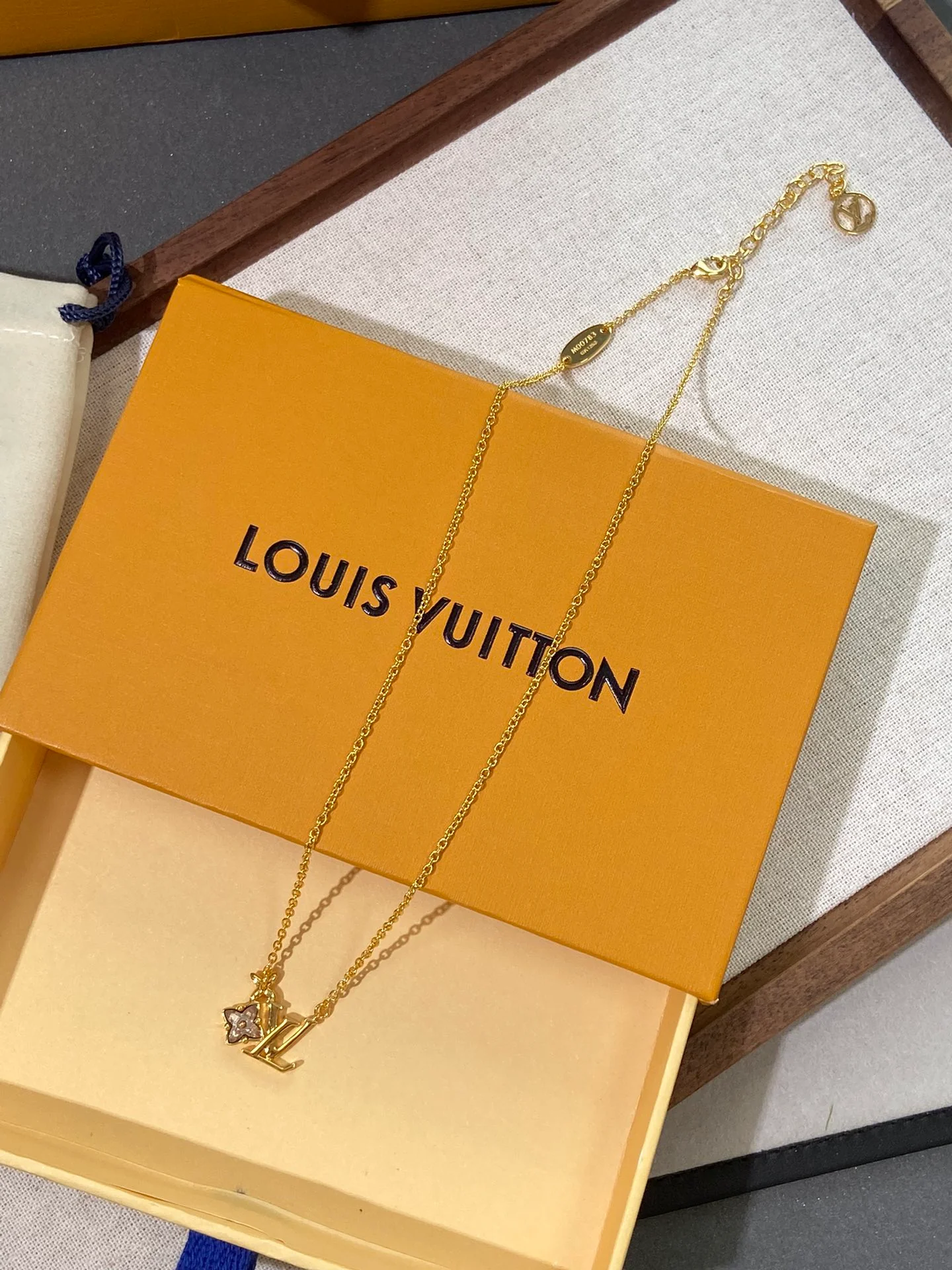 LV-Ожерелье 071