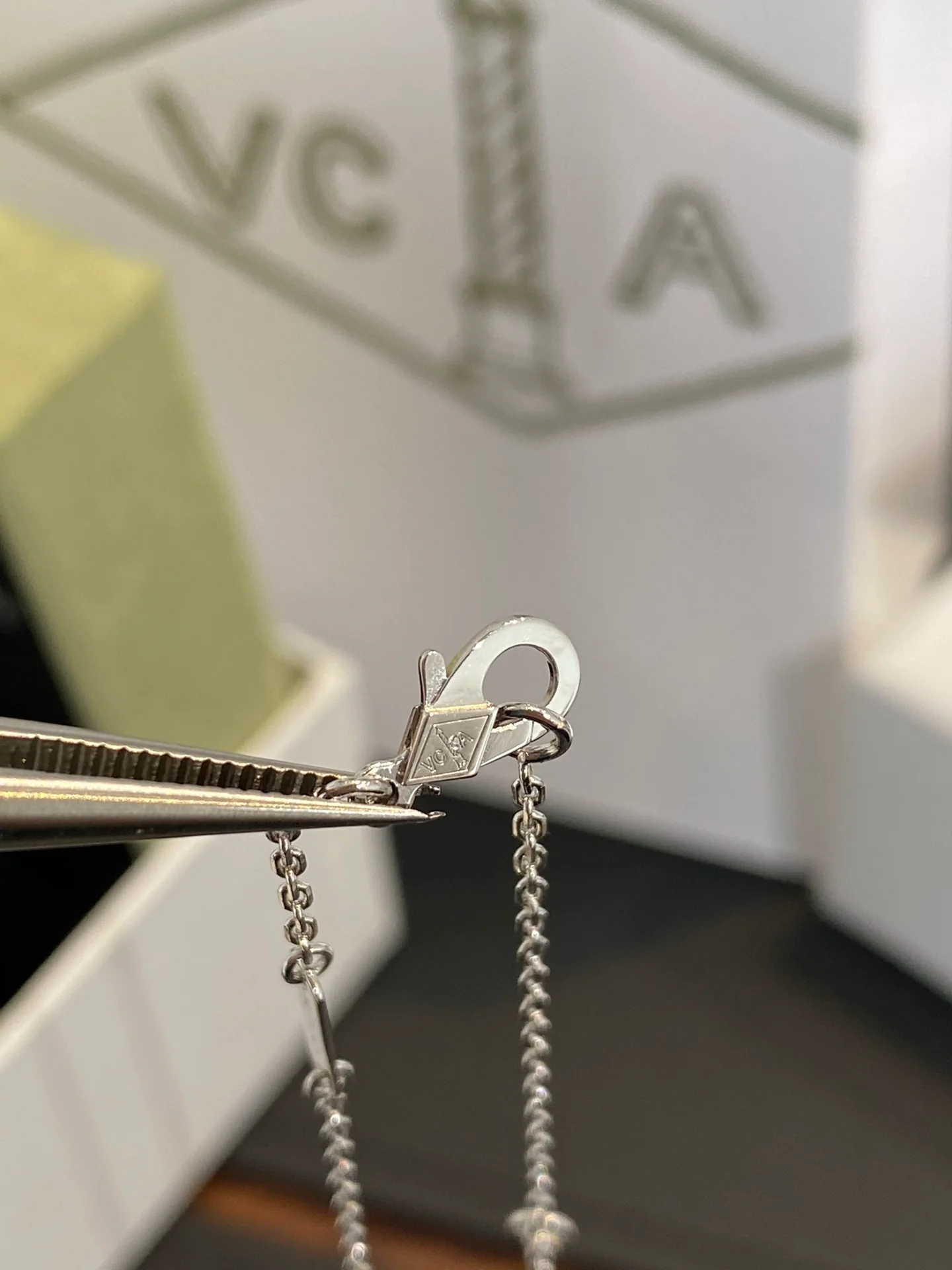 VCA - Большое ожерелье с бабочками - 40-5-45 см