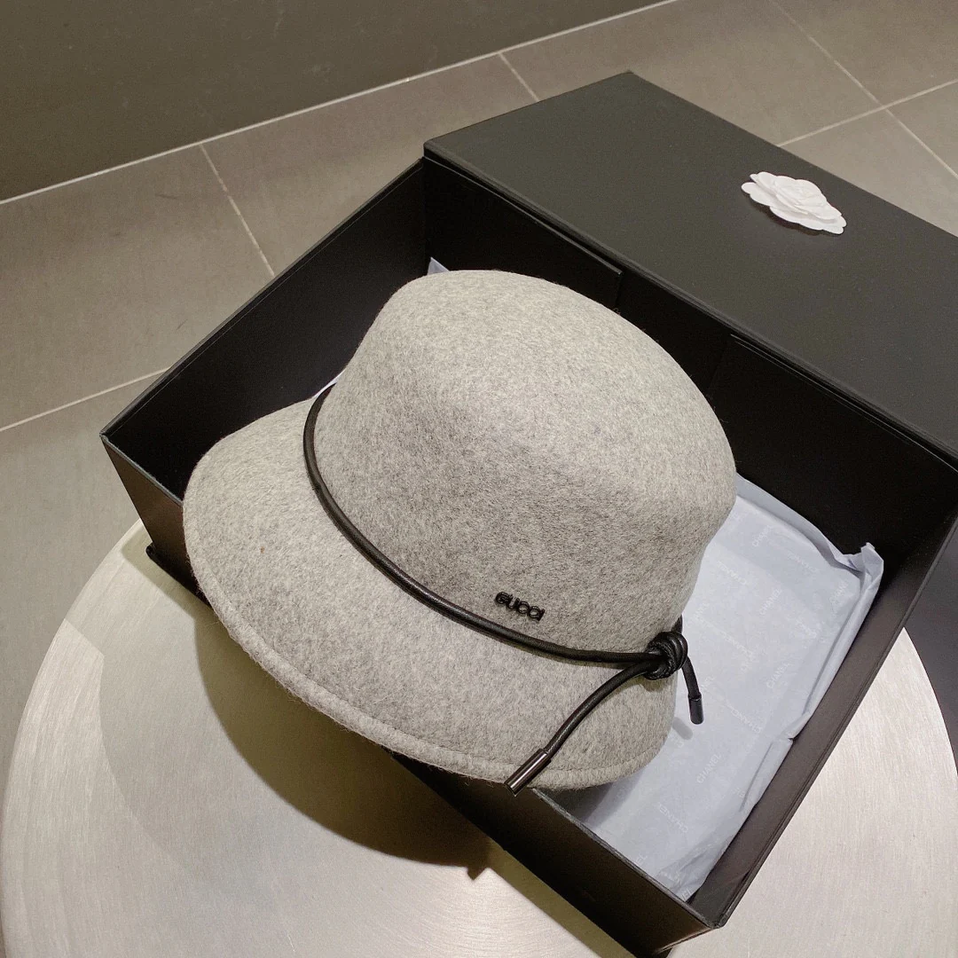 Шерстяная шапка Gucci - серая