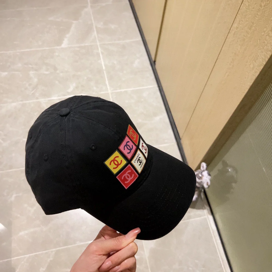 Бейсболка Chanel Весна/Лето 2023