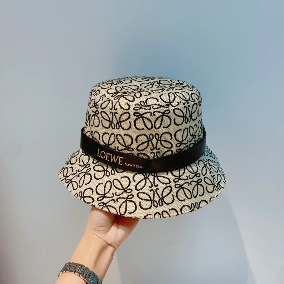 LOEWE - Официальная новая панама с монограммой