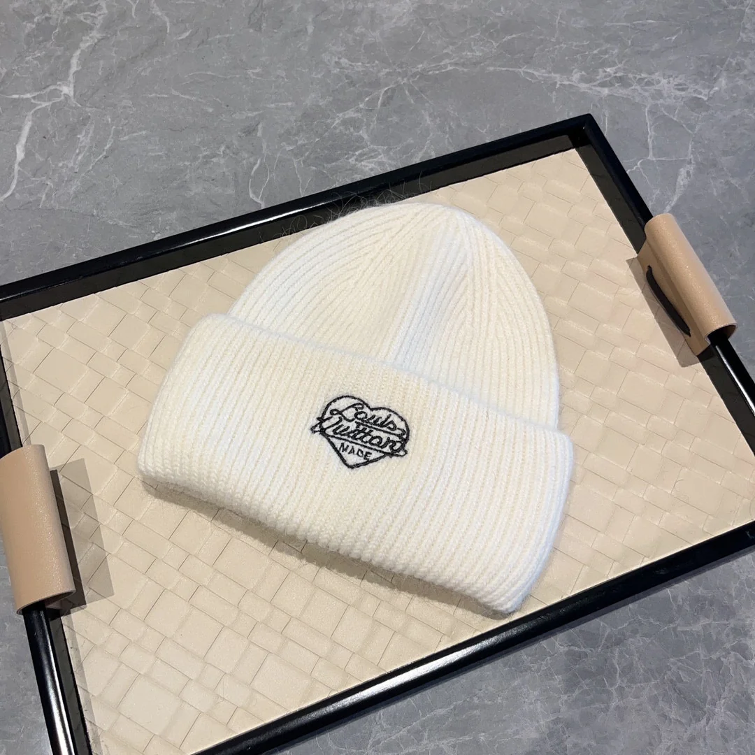 LV - Новая шерстяная шапка осенне-зимней коллекции - белая