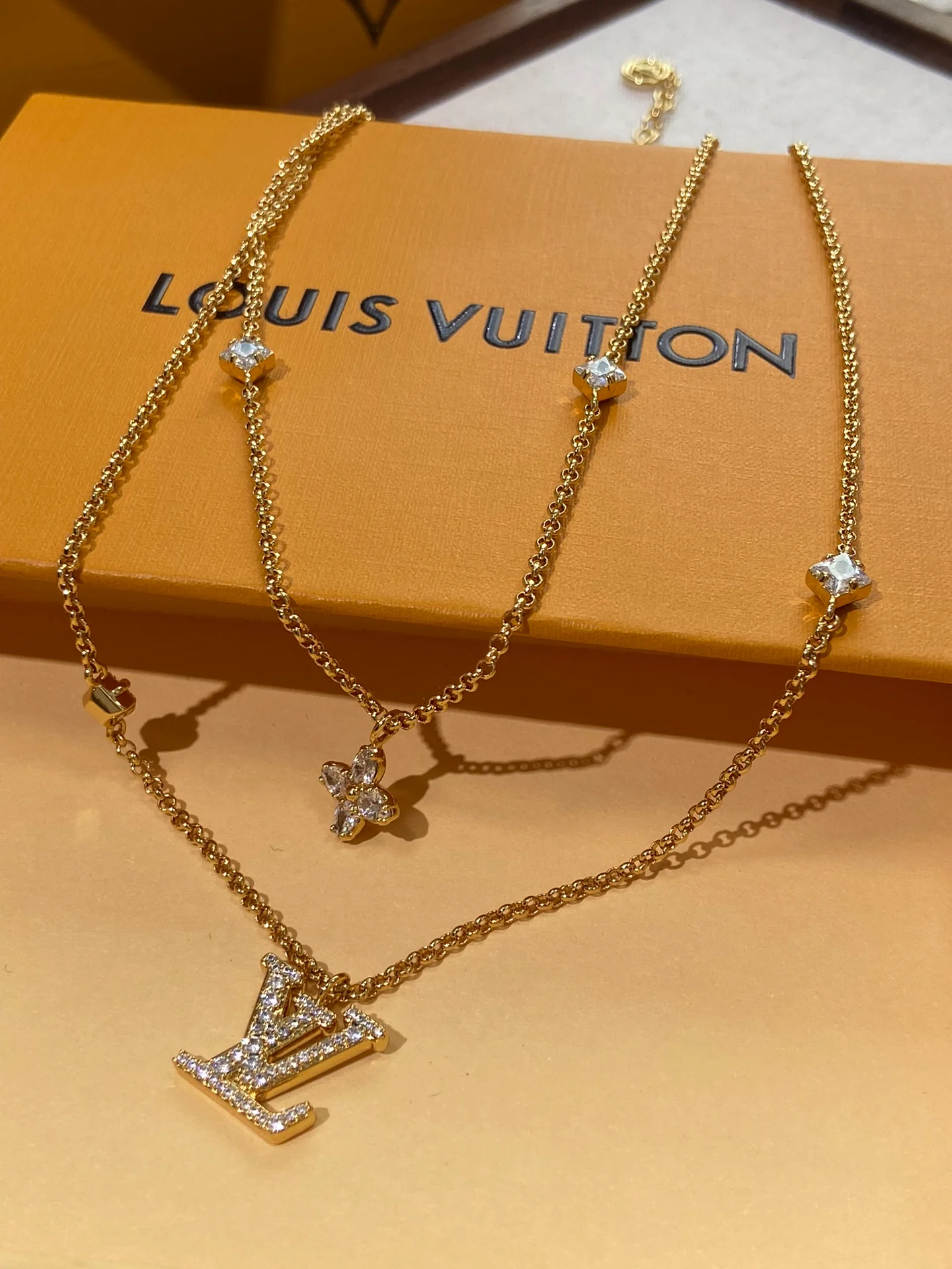 LV-Ожерелье 074