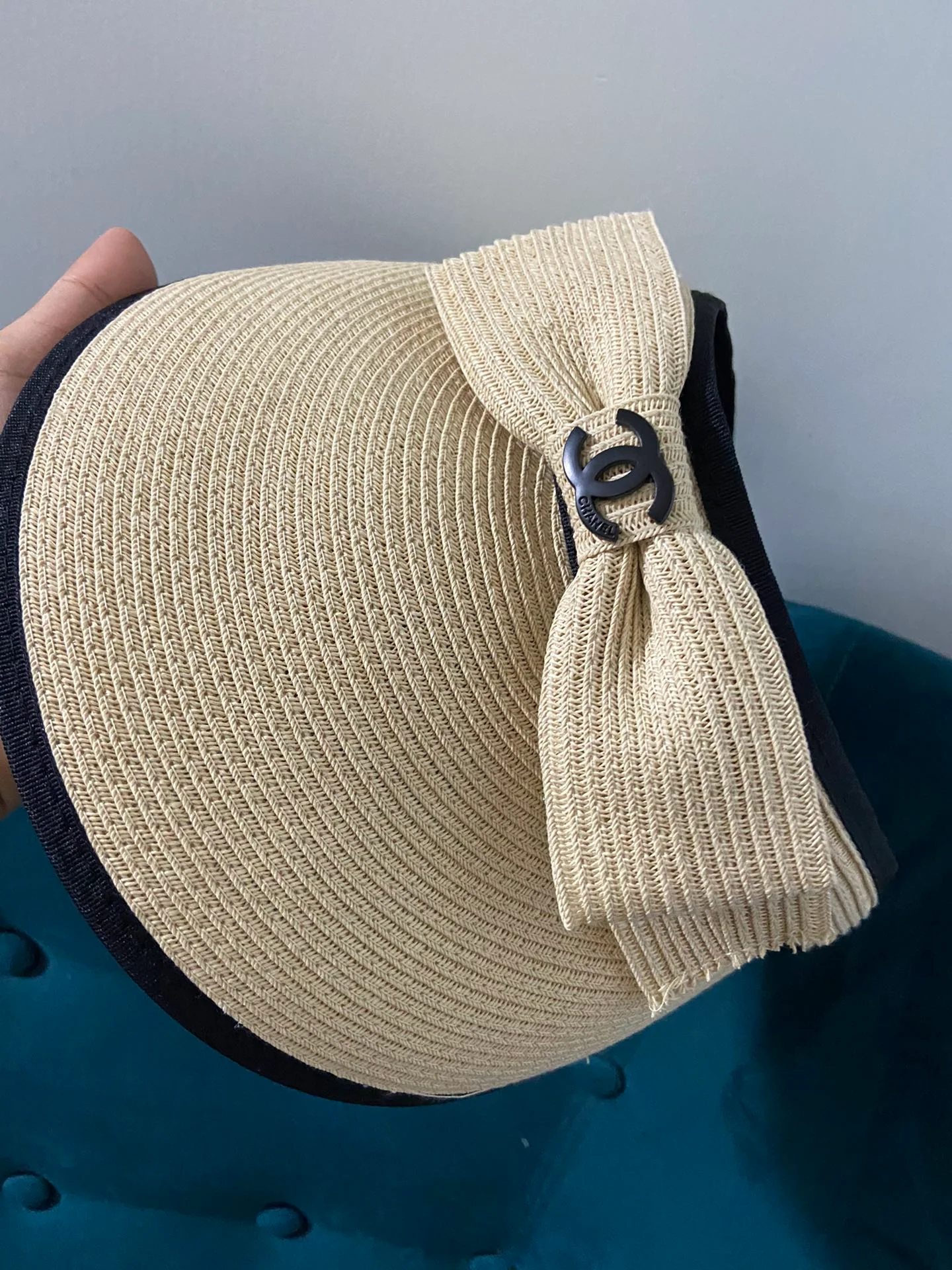 Пляжная шляпа Chanel с плетеным бантом - идеально подходит для пляжа - 2 шт.