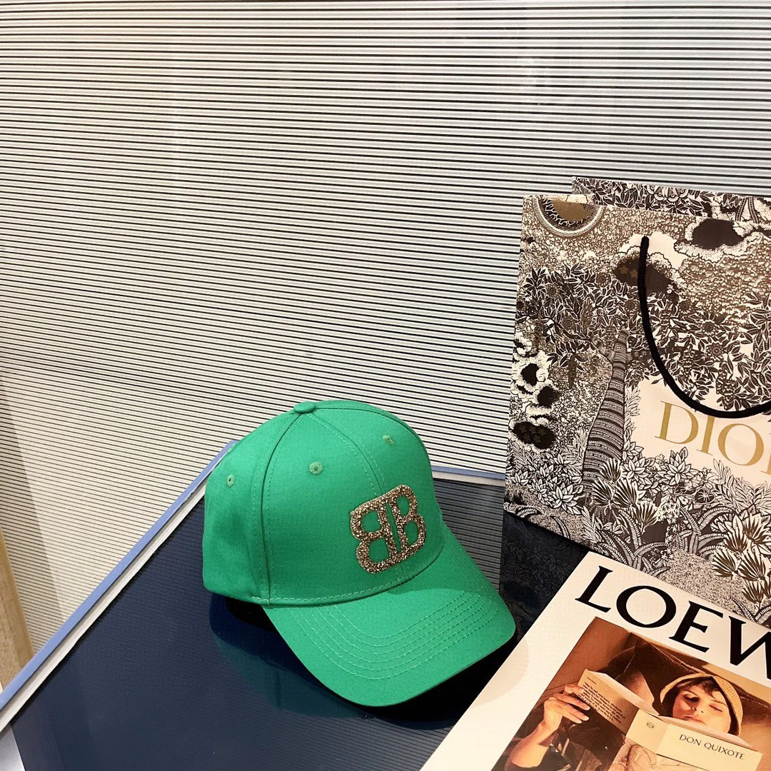 Balenciaga - Минималистичная бейсболка