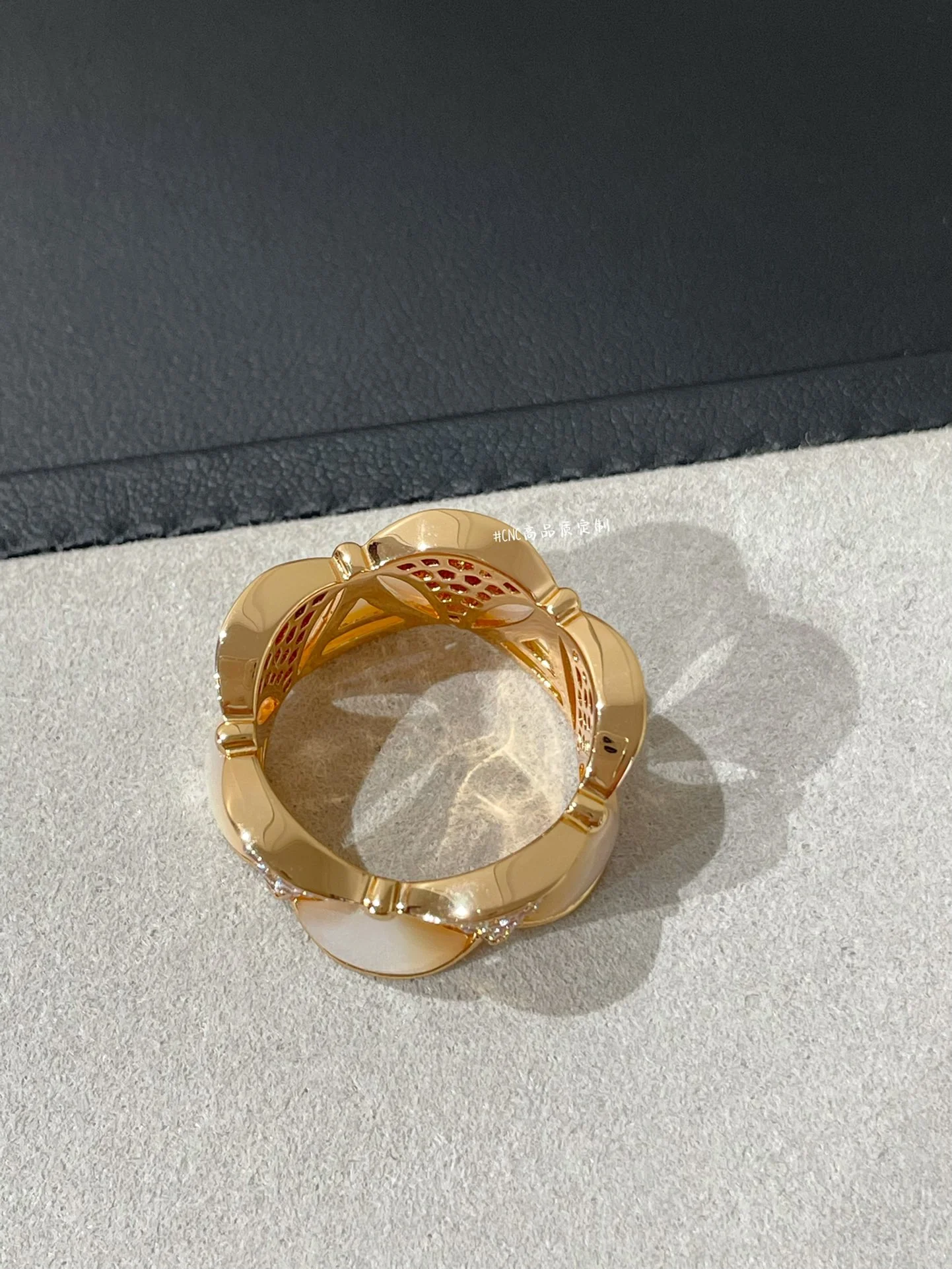 Кольцо Bvlgari 020