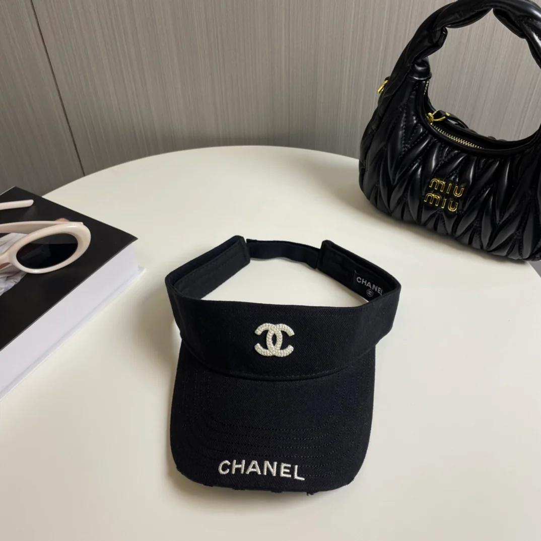 Chanel - Простая и стильная солнцезащитная шляпа - Черная