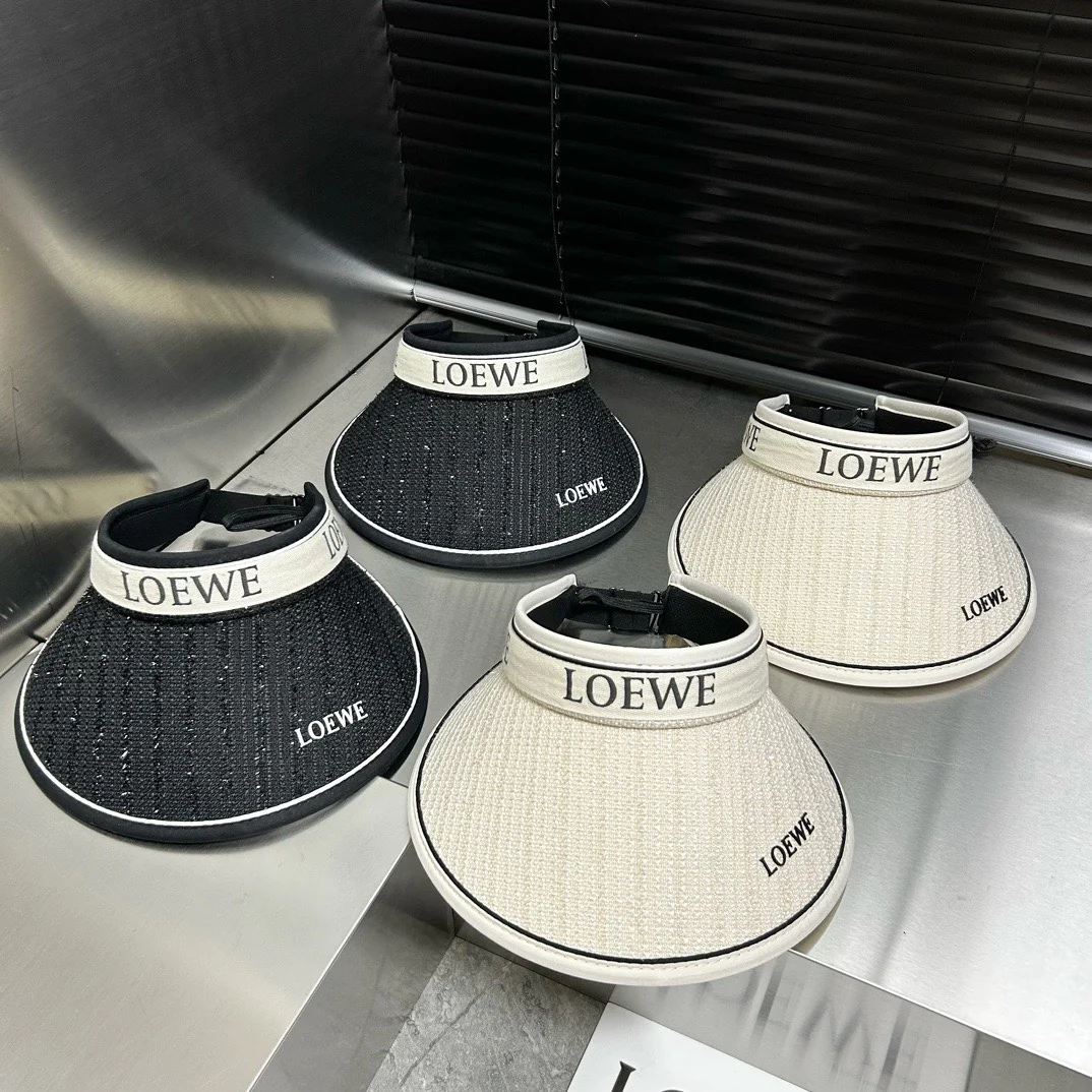 Новинка лета от LOEWE - Солнцезащитная шляпа из блестящей ткани