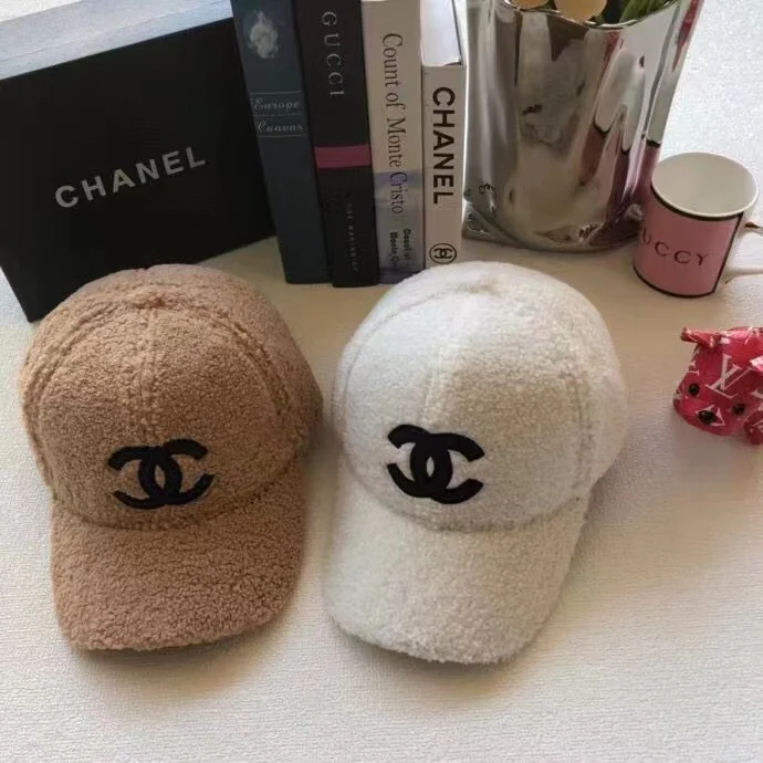 Chanel - Бейсболка из овечьей шерсти