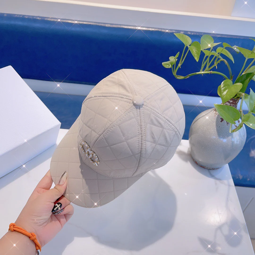 Бейсболка Chanel с ромбовидным узором