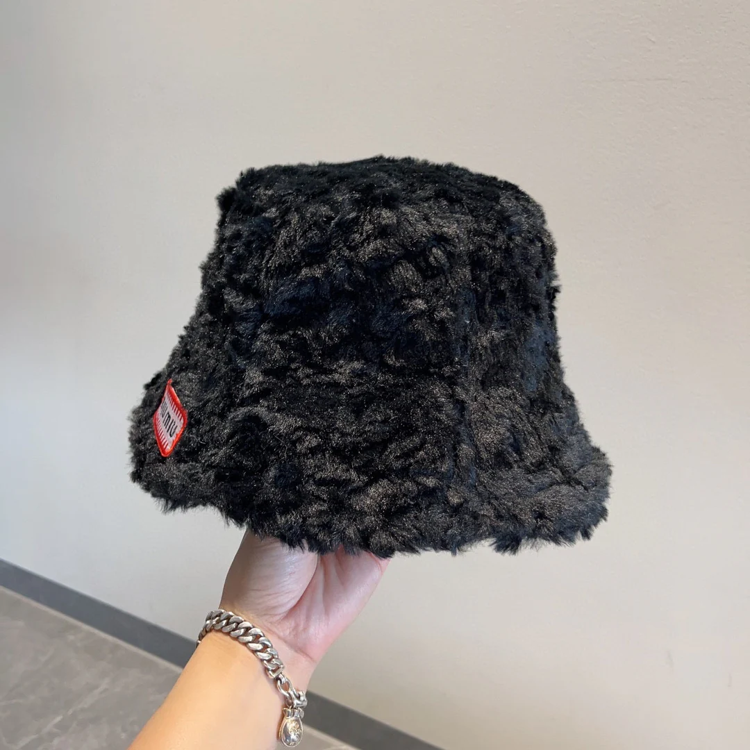 Miu Miu - Новая рыбацкая шапка из кроличьего меха, осень/зима - черная