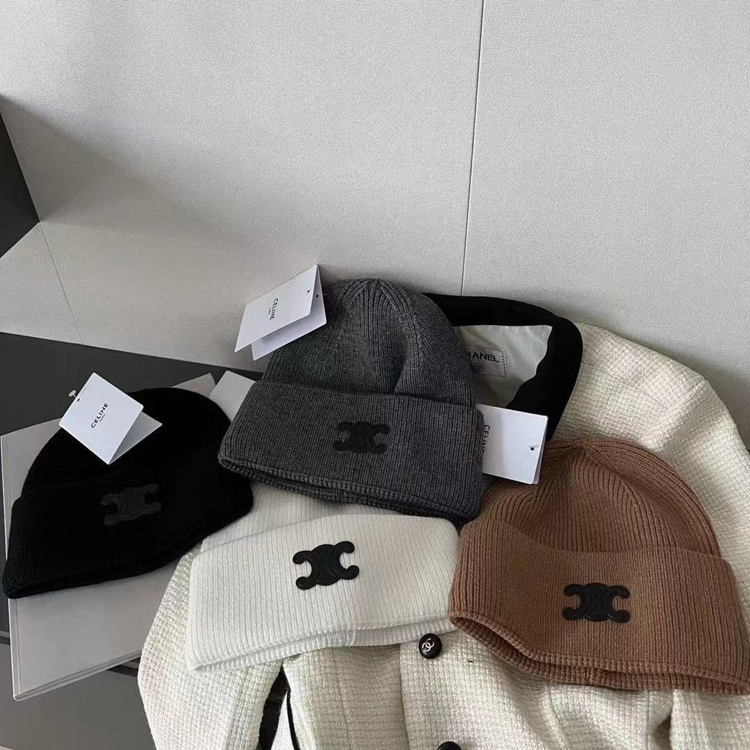 Вязаная шапка Celine Triumph 3D