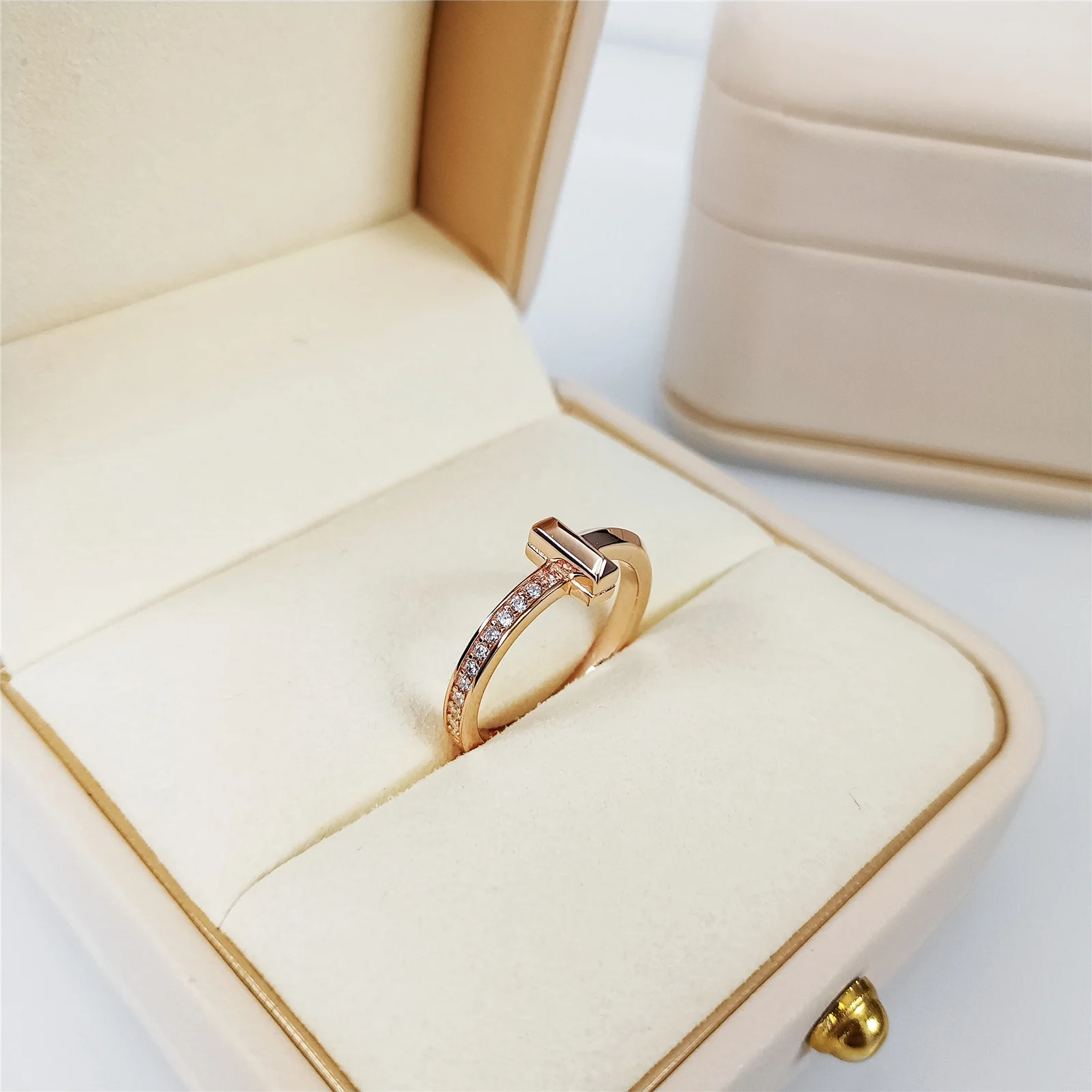 Кольцо Тиффани - 18