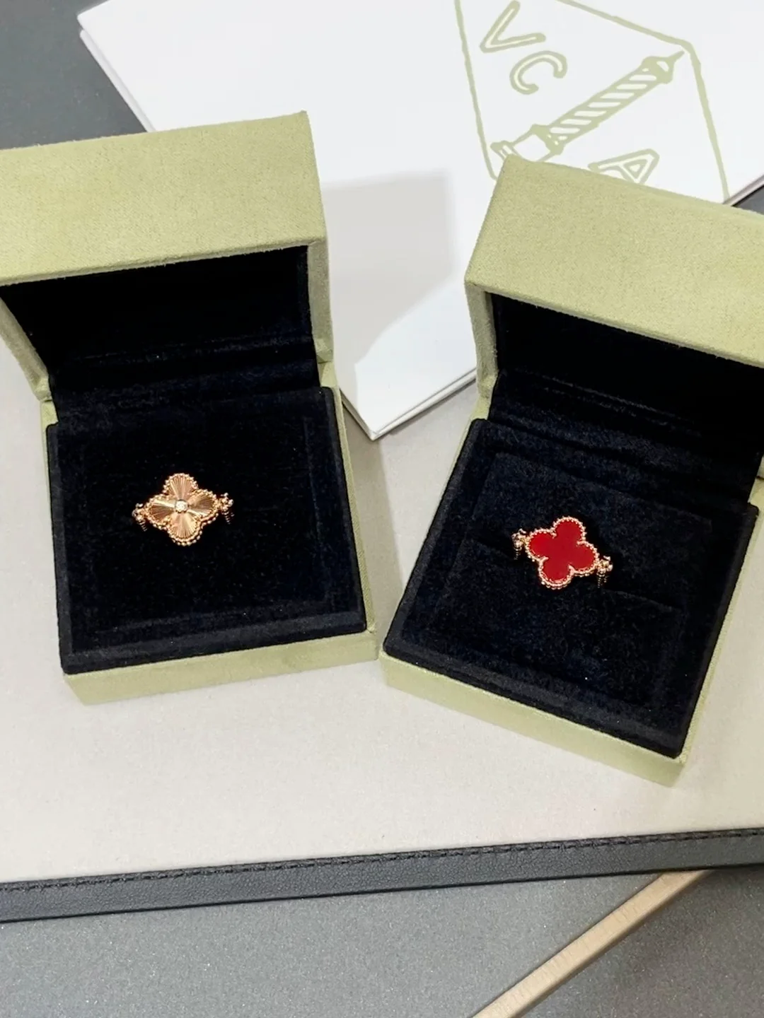 Ван Век - Кольцо 069