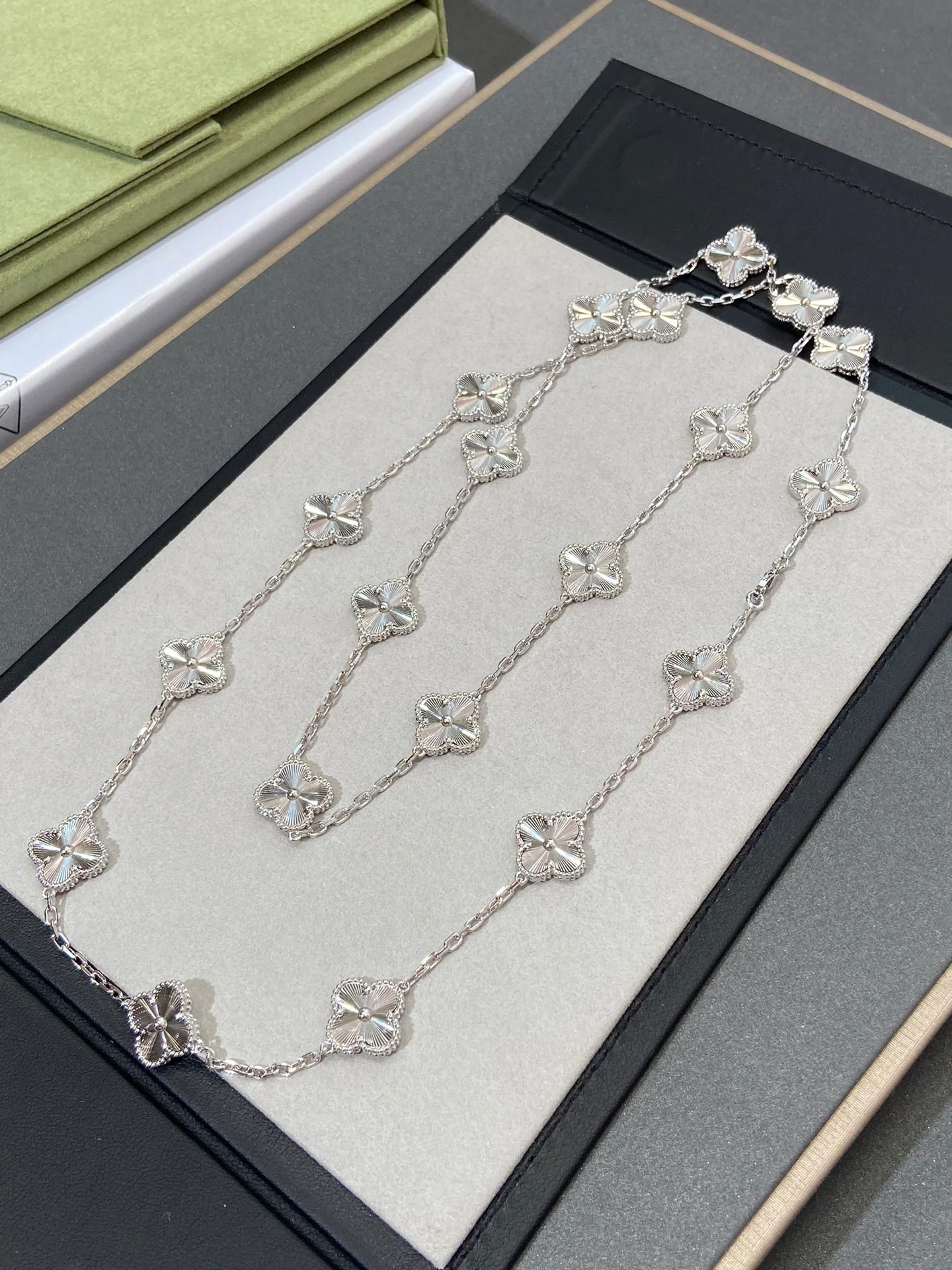 Van Vek - Колье 055-1