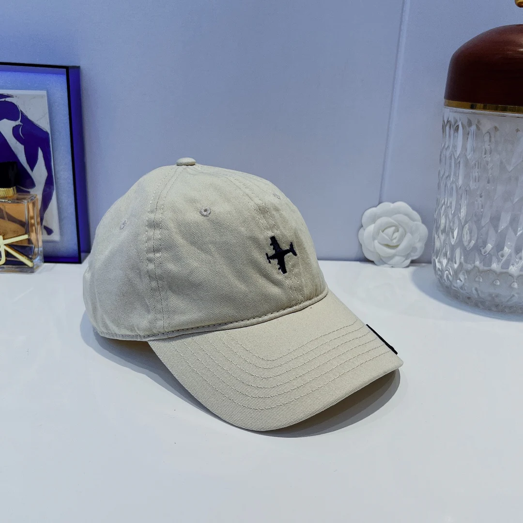 Новинка 2022 года от Chanel - кепка-?утиный клюв? - 6