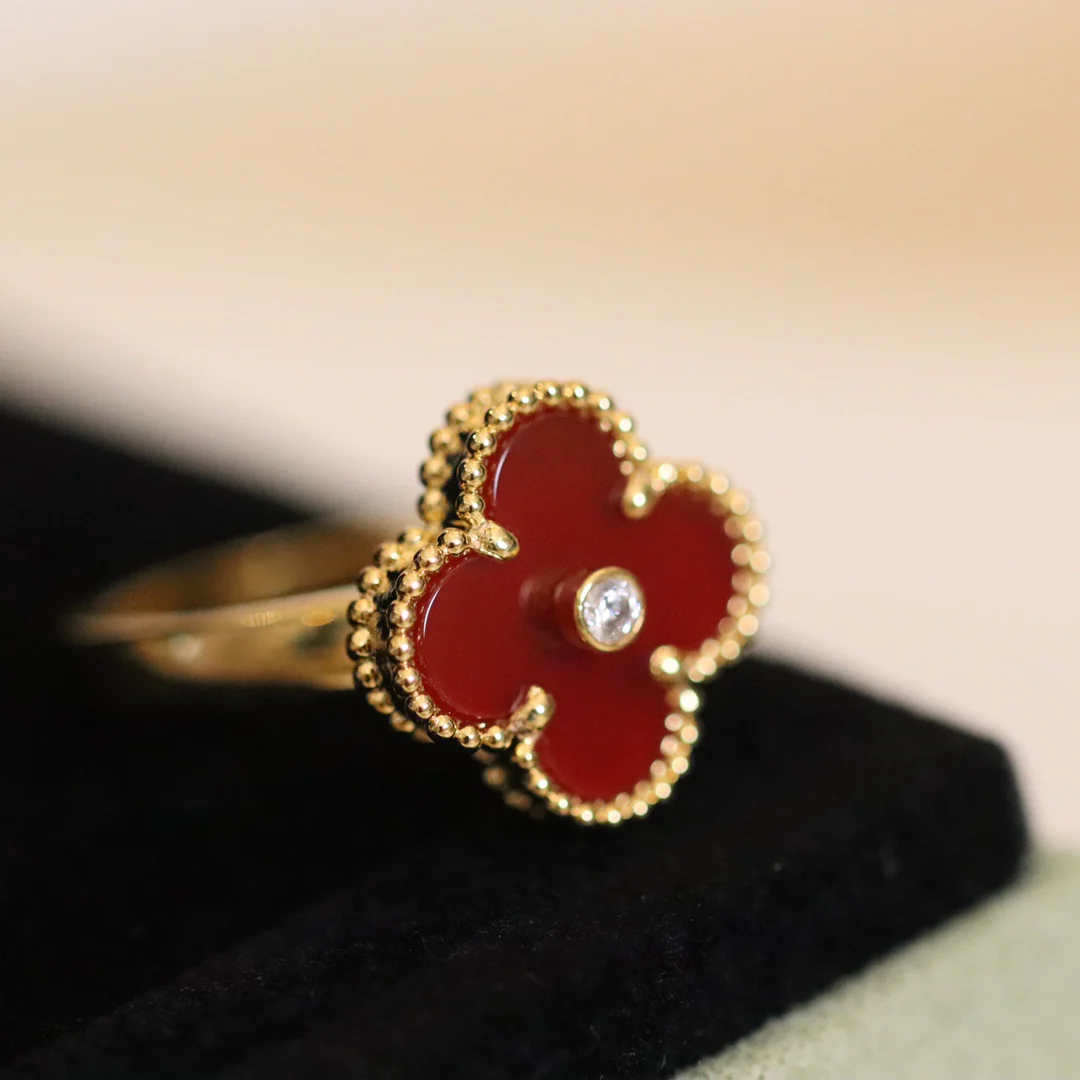 Ван Век - Кольцо 071