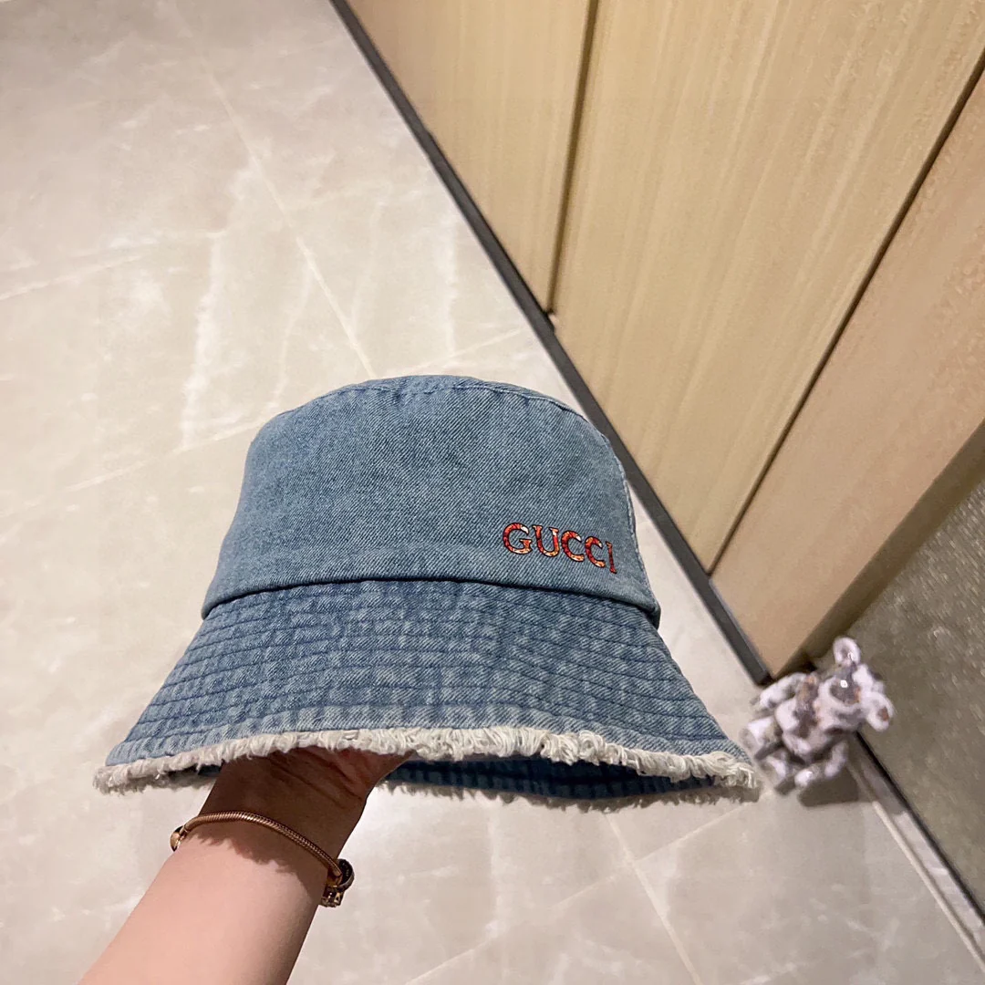 Новая универсальная панама Gucci 2023 из денима с бахромой - синяя.