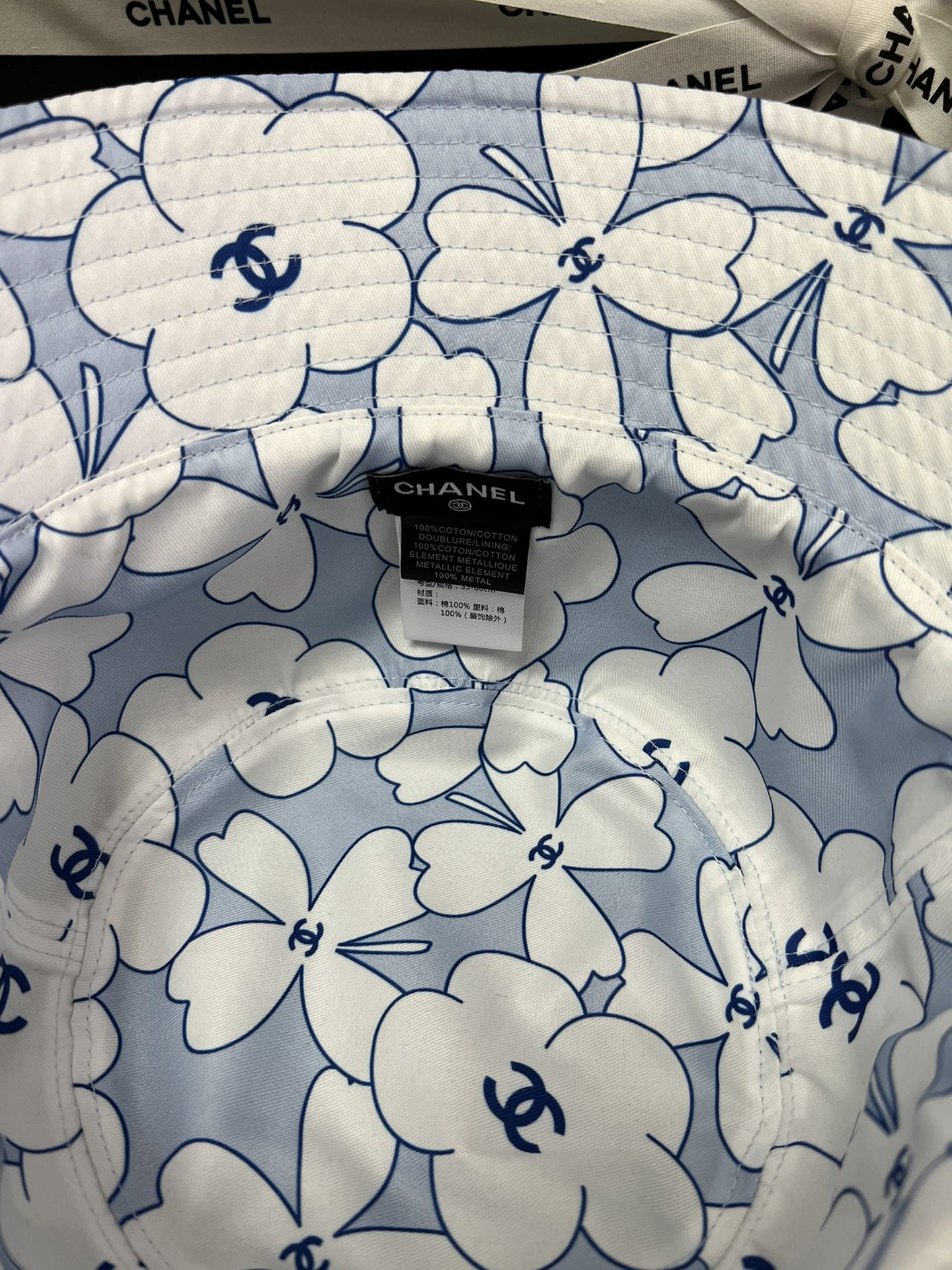 Джинсовая хлопковая рыбацкая шляпа Chanel - синяя