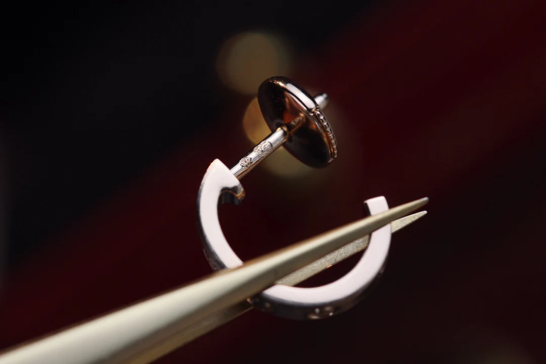 Серьги Cartier Love - Платина - Без бриллиантов