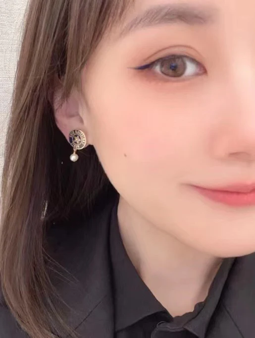 Серьги Dior 019