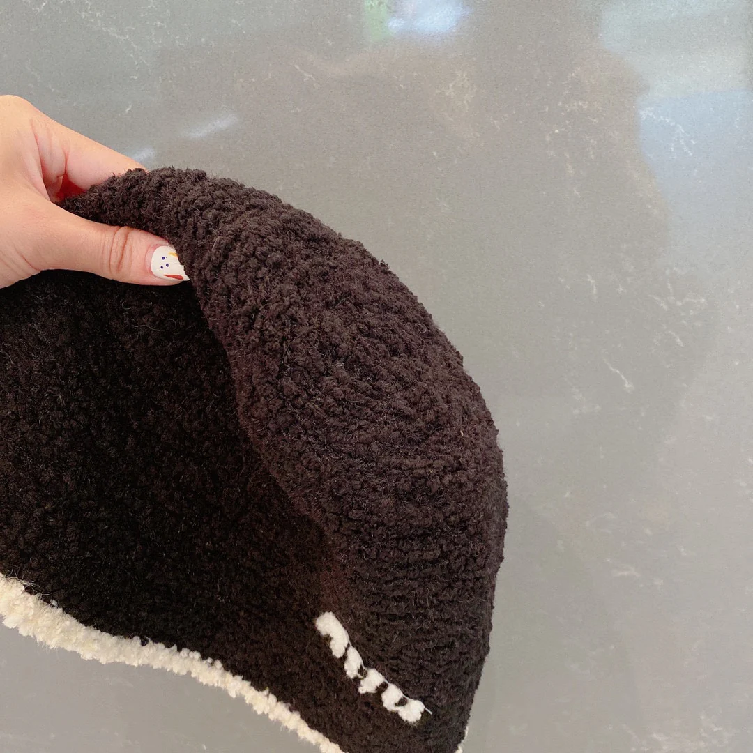 Miu Miu - Вязаная рыбацкая шапка - Черная - 2 шт.