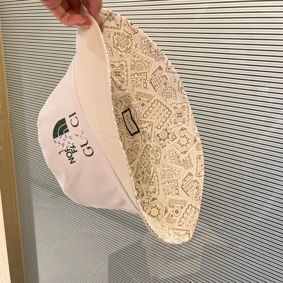 Коллаборация с Gucci - двусторонняя панама