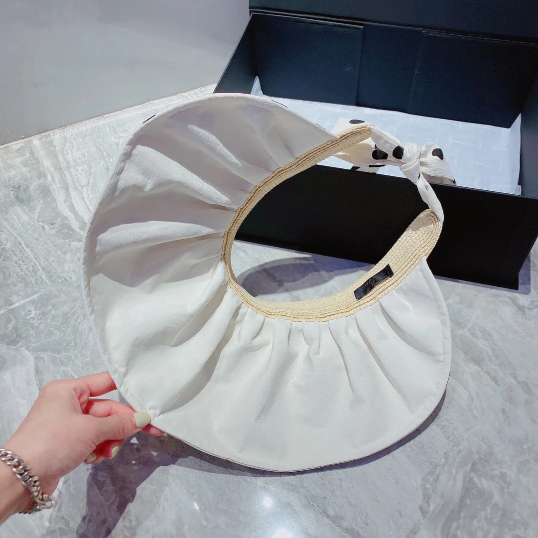 Chanel - Оригинальная соломенная шляпа