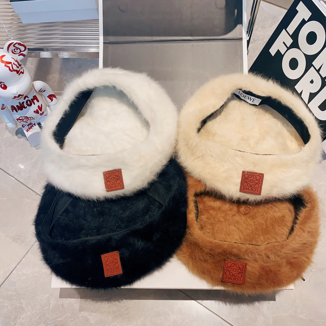 Лолвей - Берет из кроличьей флиса