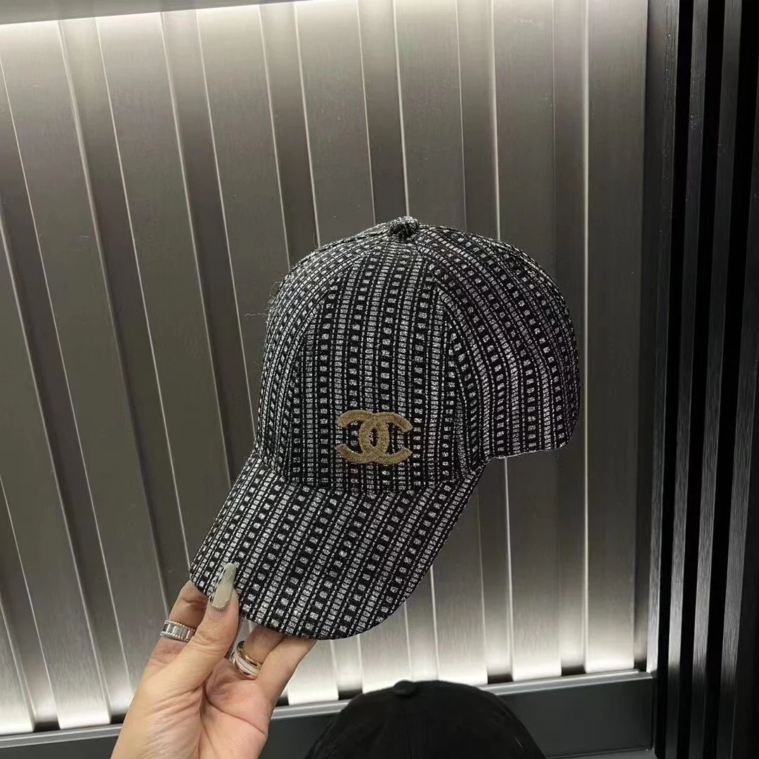 Chanel - Кепка-?утиный клюв? - 1