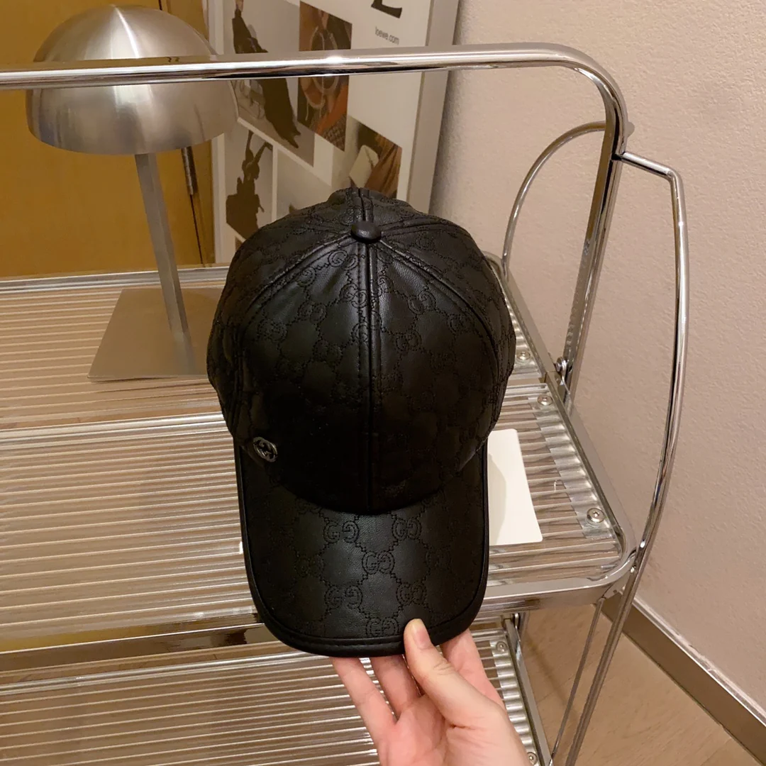 Кожаная бейсболка Gucci - черная