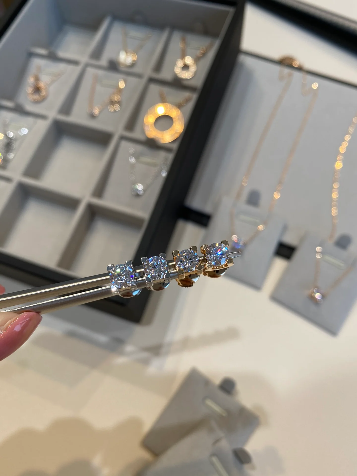 Серьги Cartier 013