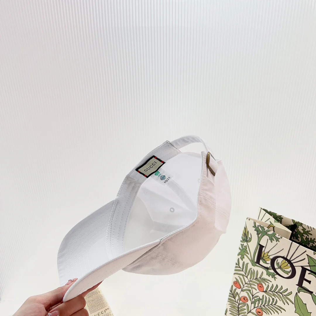 Gucci - Бейсболка в форме сердца