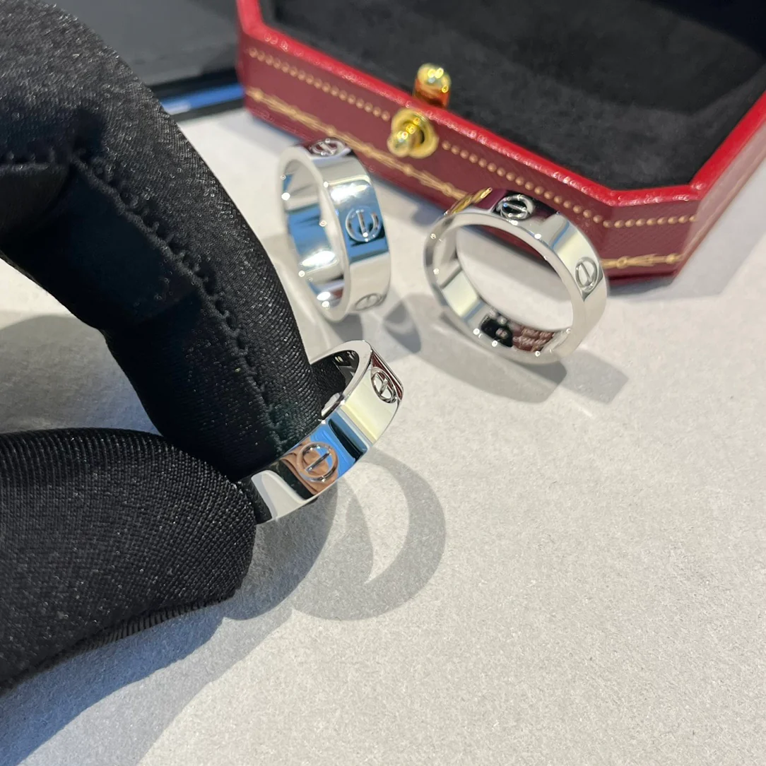 Кольцо Cartier 018