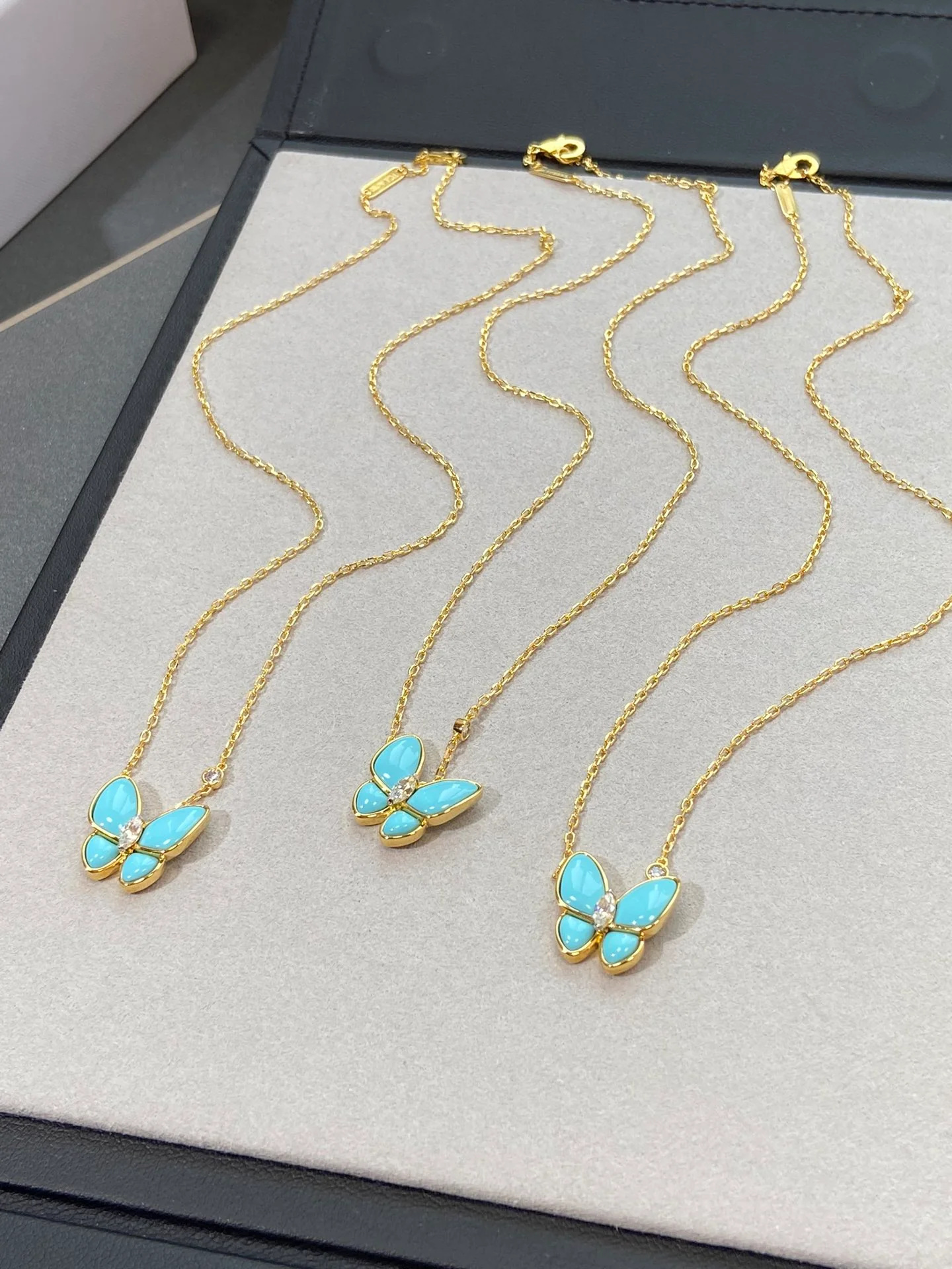 Van Vuitton - Колье 139