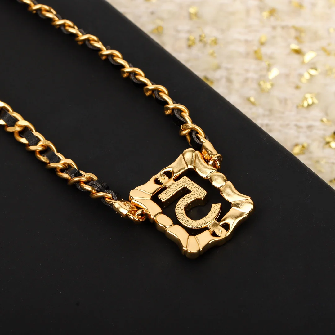Колье Chanel 589