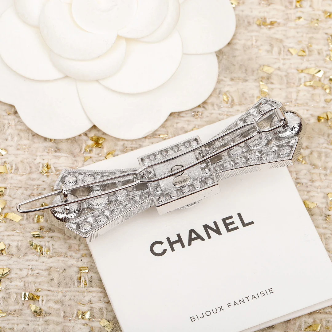 Заколка для волос Chanel 007