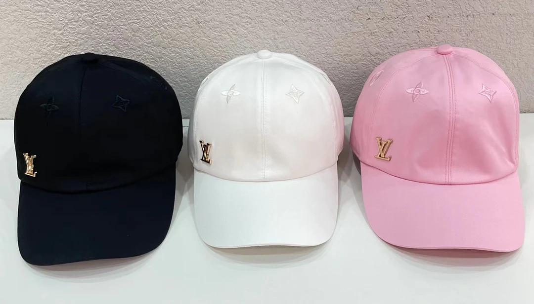 LV - Универсальная бейсболка