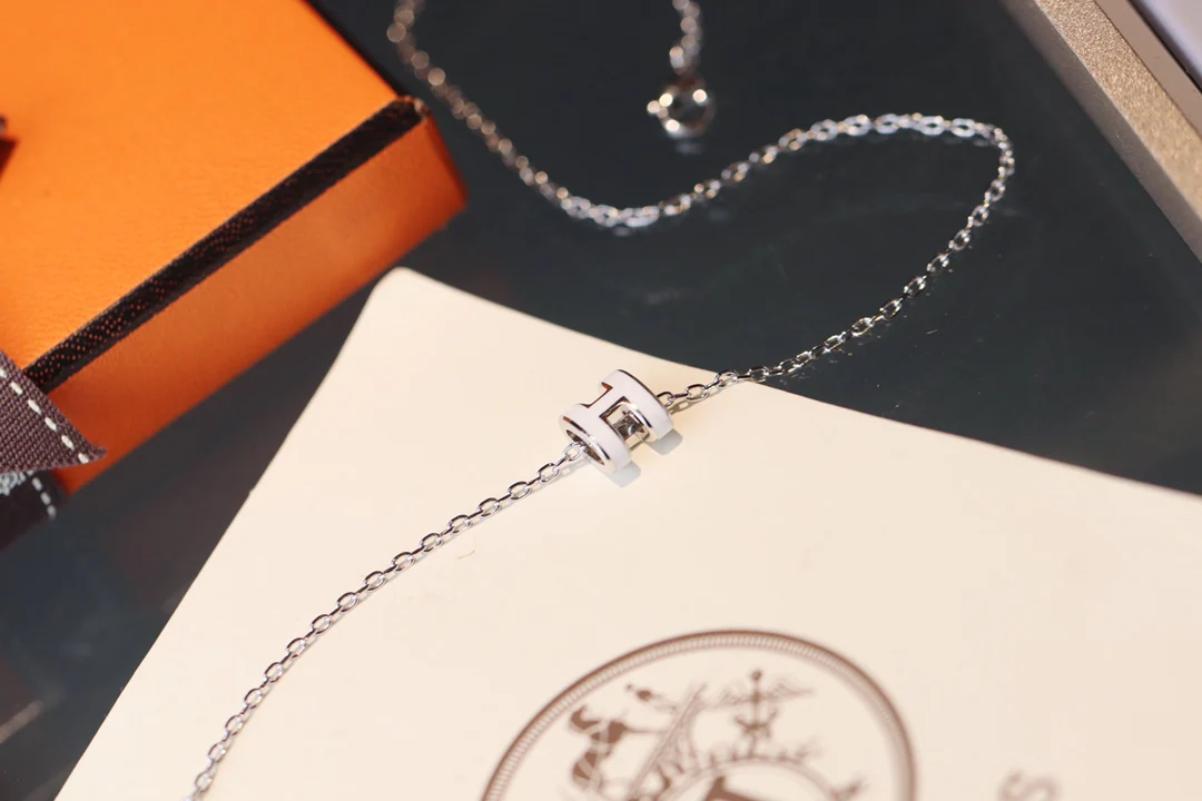 Колье Hermes 060