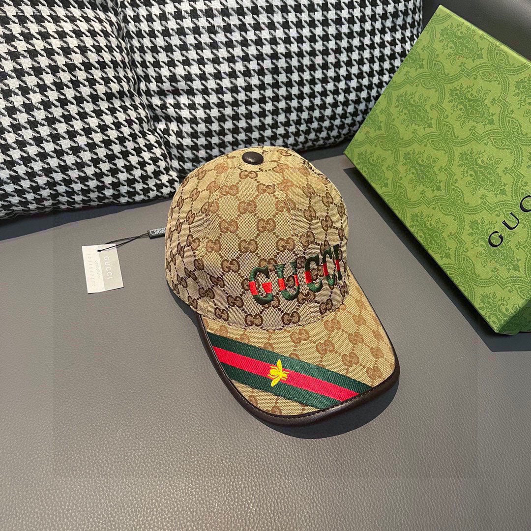 Gucci - Бейсболка с обильной вышивкой - Цвет хаки