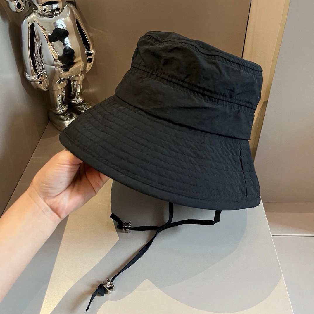 Солнцезащитная шляпа Celine с отворотом - черная