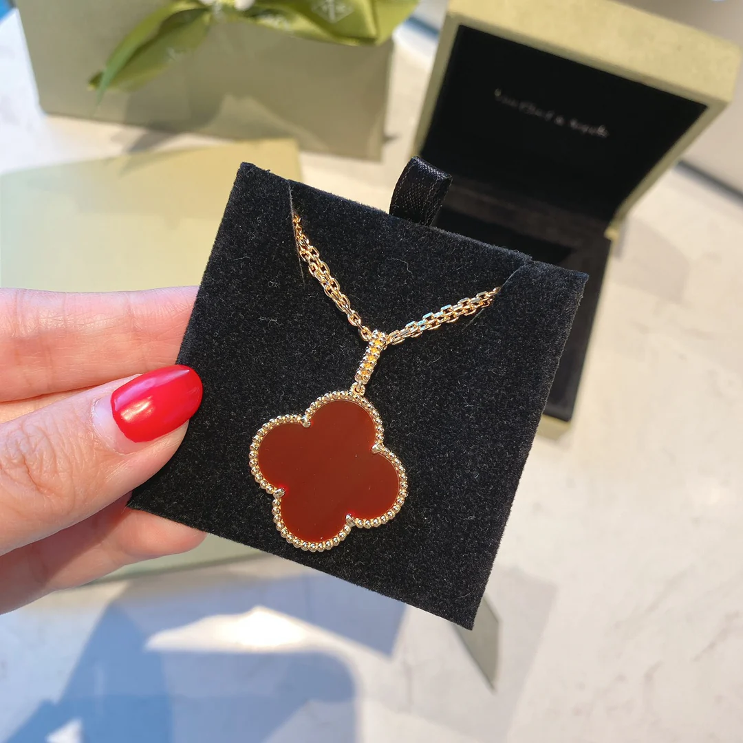 Van Vuitton - Колье 060