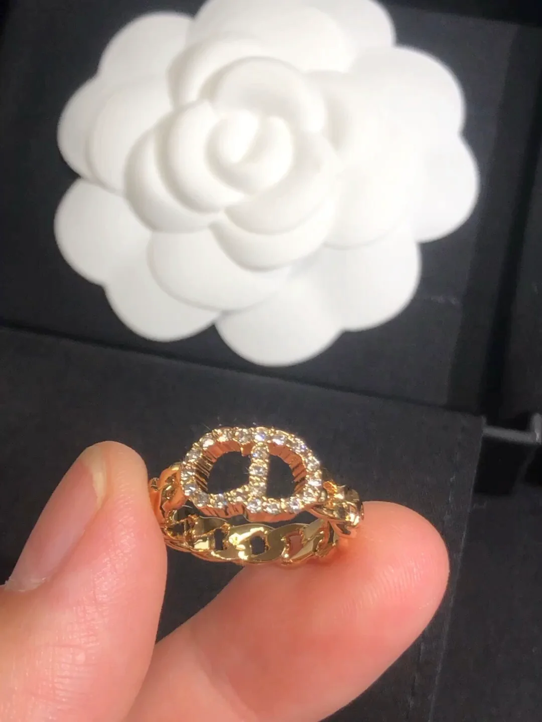 Кольца Dior - Изображение из коллекции