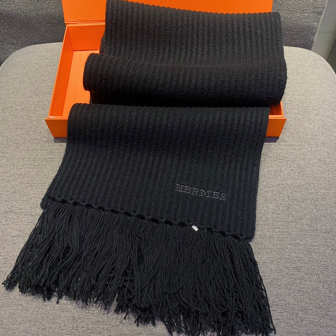 Вязаный кашемировый комплект Hermes с шапкой-бини - черный