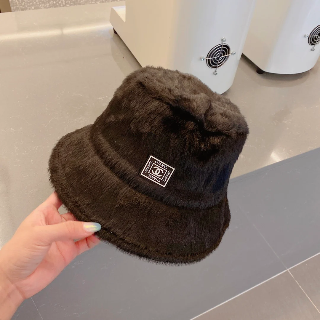 Chanel - Рыбацкая шляпа из кроличьего меха - Черная