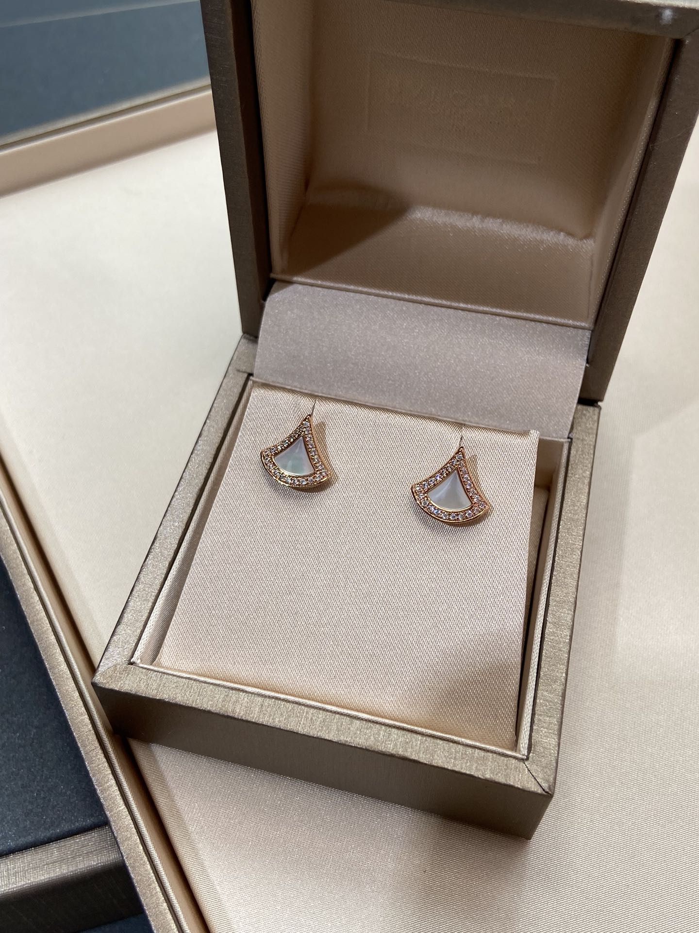 Серьги Bvlgari 039