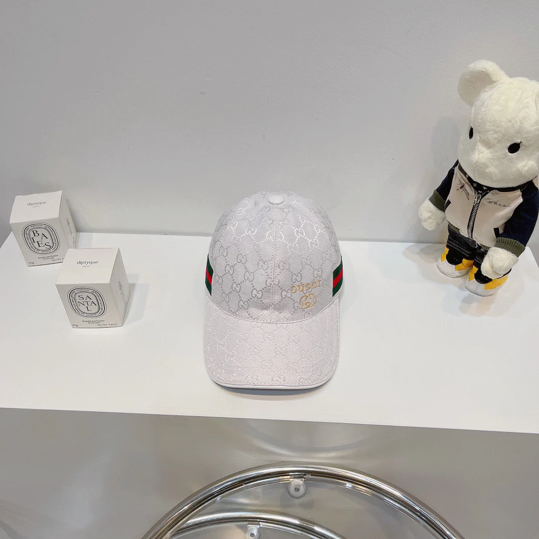 Классическая холщовая бейсболка Gucci с небольшой вышивкой - 196nk4