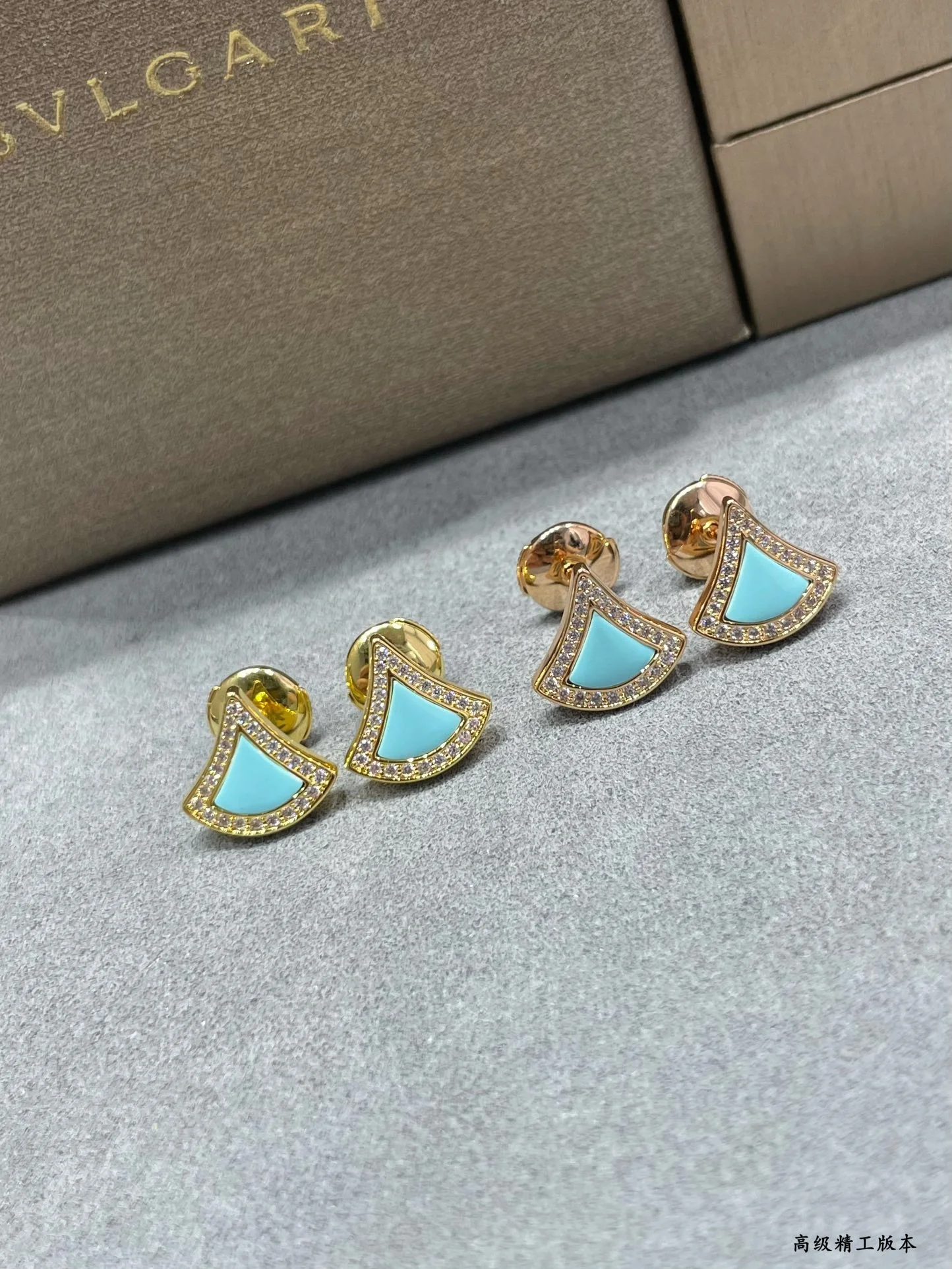 Серьги Bvlgari 012